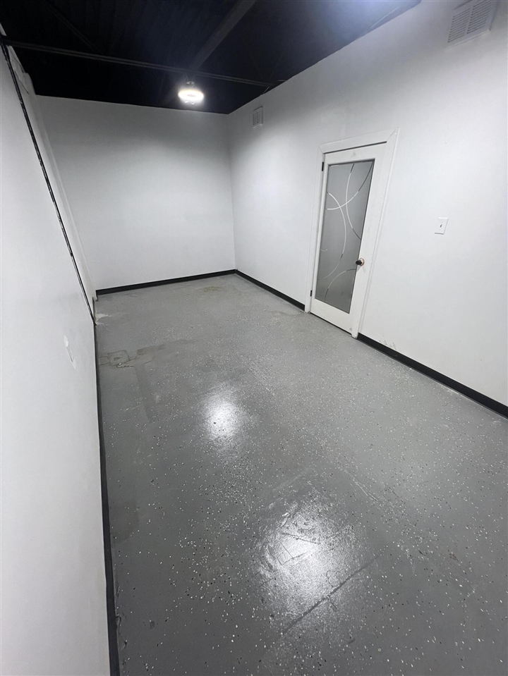 14750 Puritan Avenue Property Photo 14