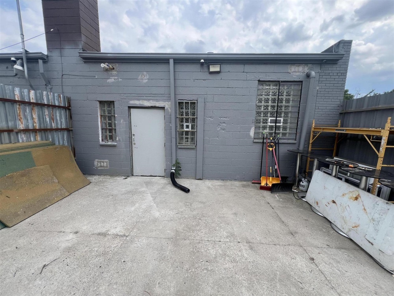 14750 Puritan Avenue Property Photo 27
