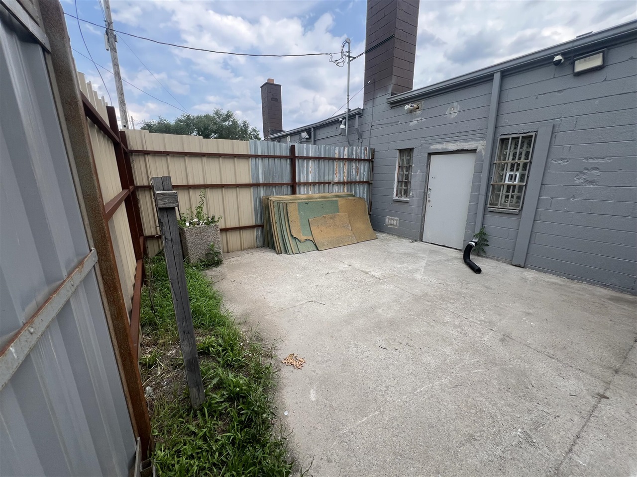 14750 Puritan Avenue Property Photo 28