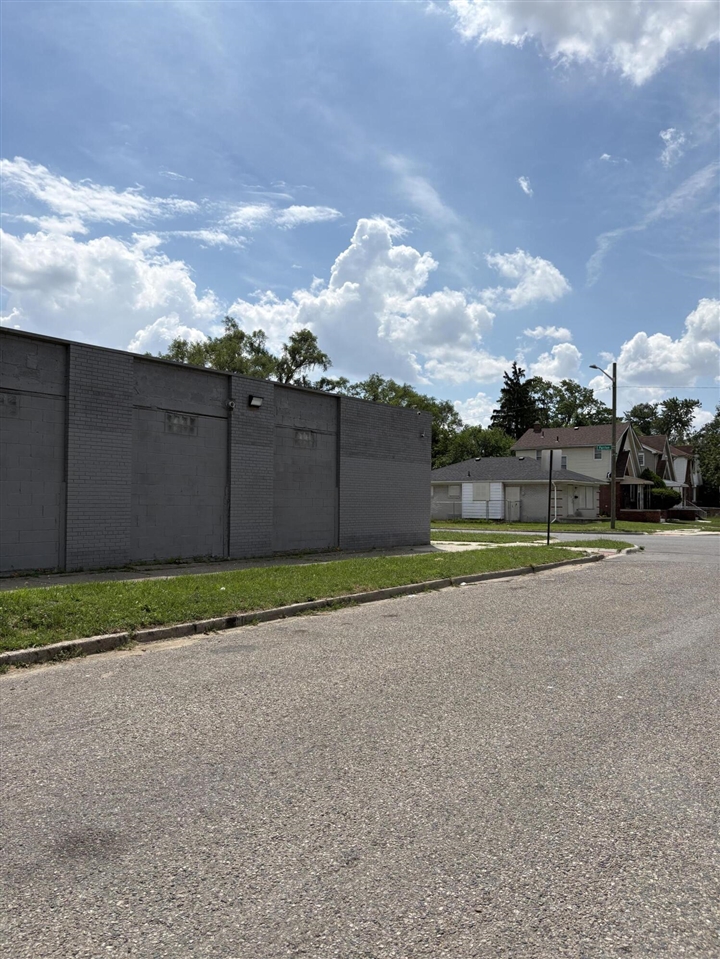 14750 Puritan Avenue Property Photo 30