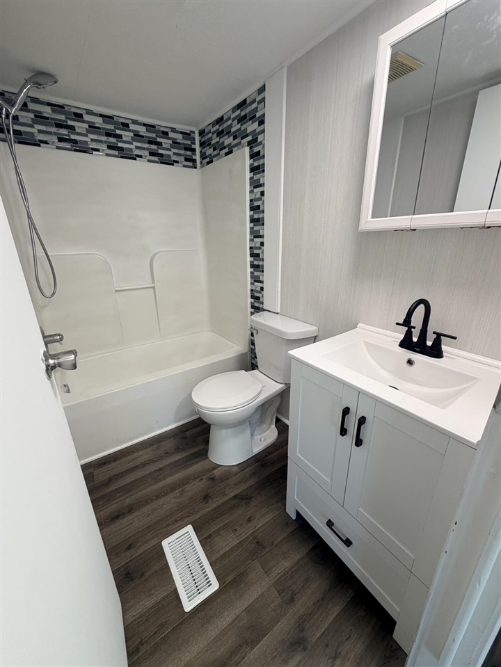 509 Spring Harbor Boulevard Property Photo 8