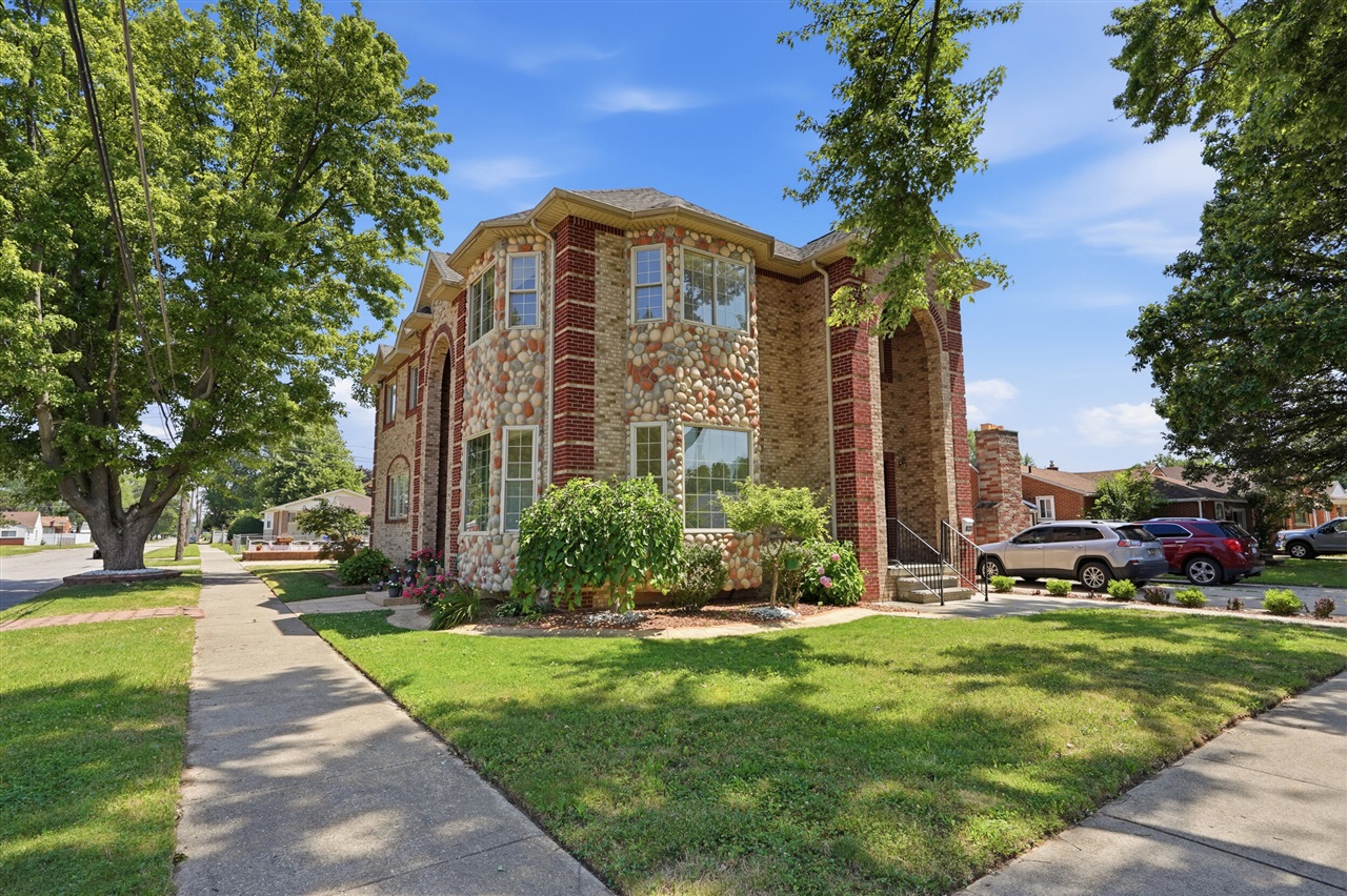 8336 Nightingale Street Property Photo 1