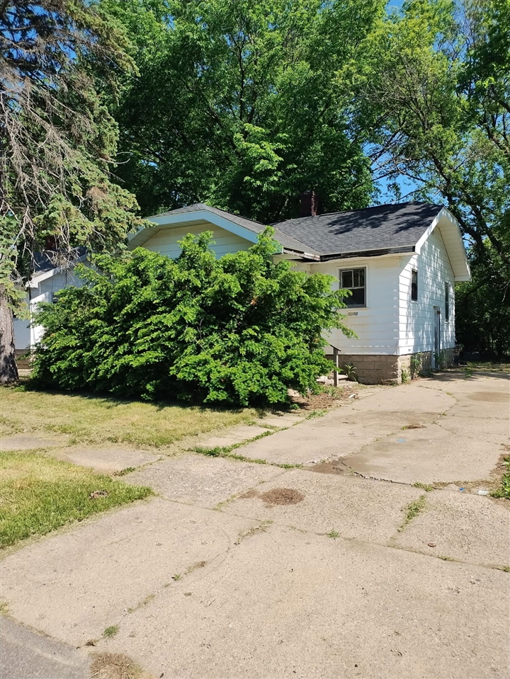 2110 Wolcott Street Property Photo 1