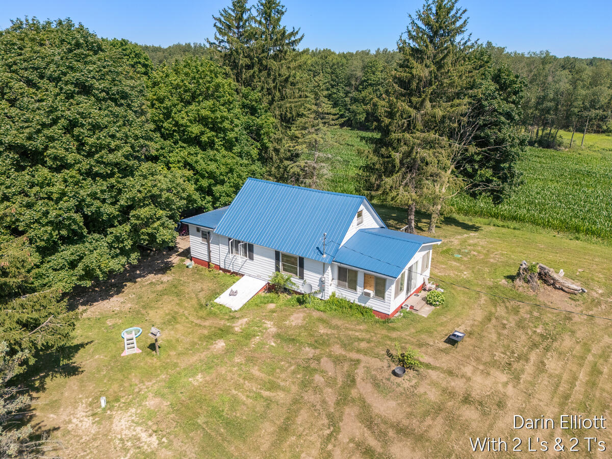 3703 N Cedar Lake Road Property Photo 1