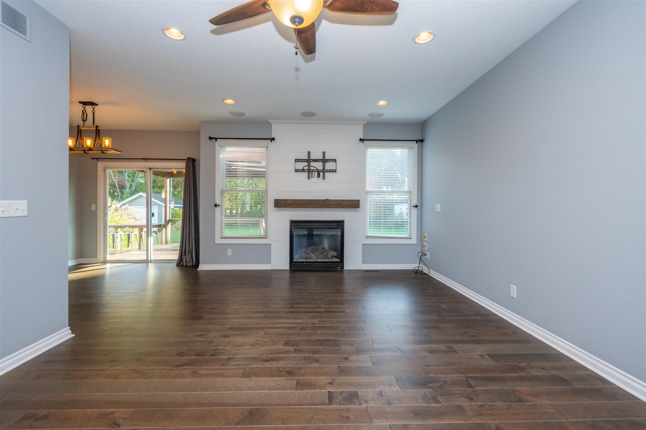 5891 Racine Drive Property Photo 12