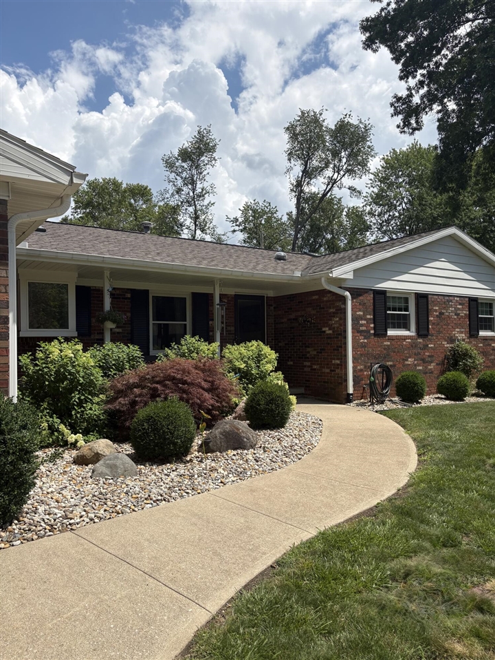 4815 Firethorne Drive Property Photo 4