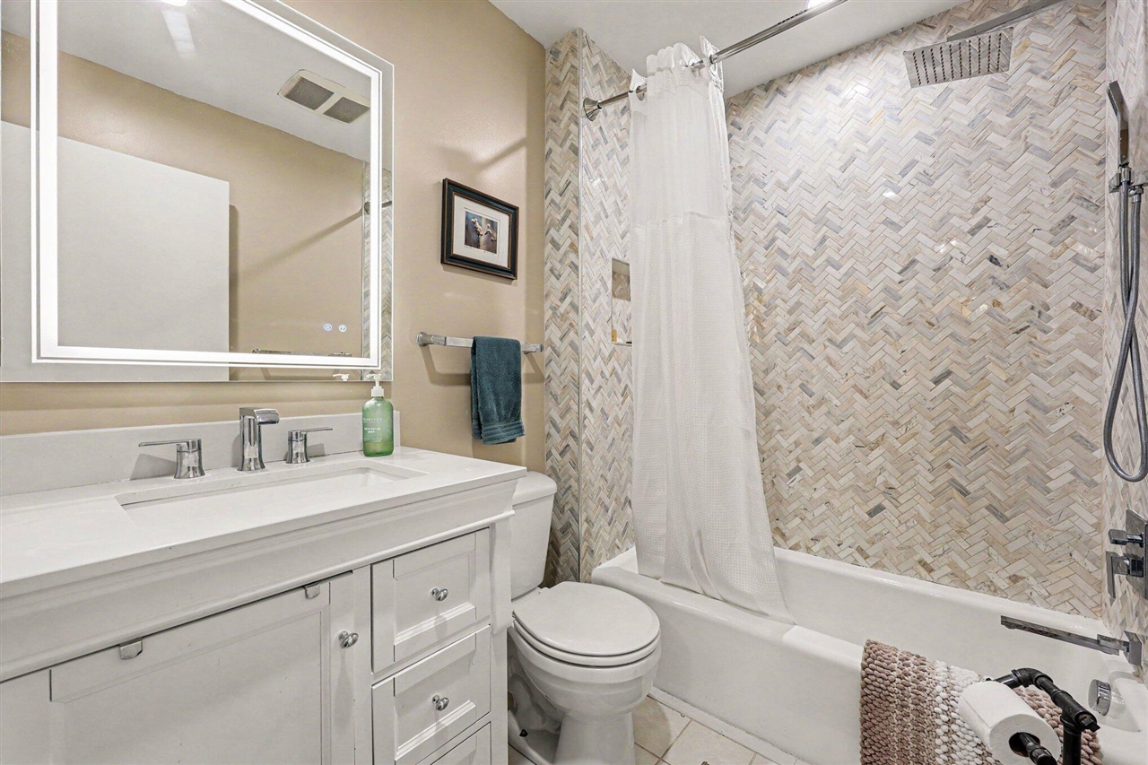 4815 Firethorne Drive Property Photo 23