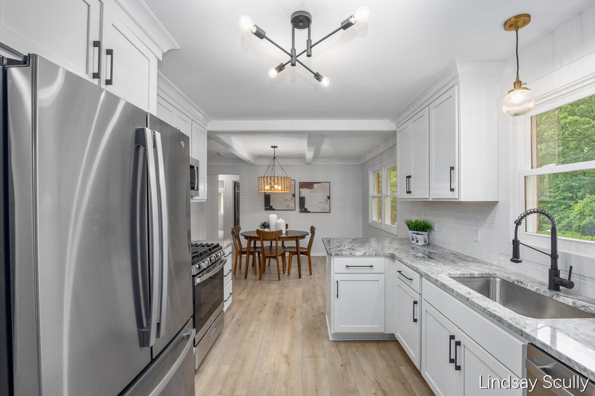 1955 Millbank Street Property Photo 15