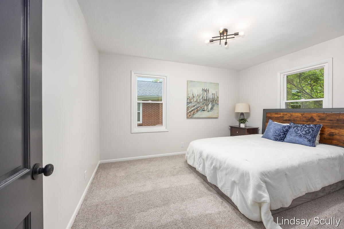 1955 Millbank Street Property Photo 24