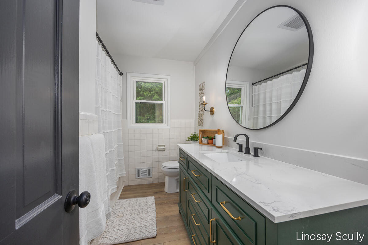 1955 Millbank Street Property Photo 27
