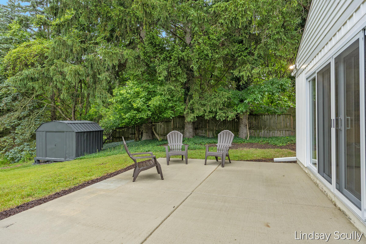 1955 Millbank Street Property Photo 37
