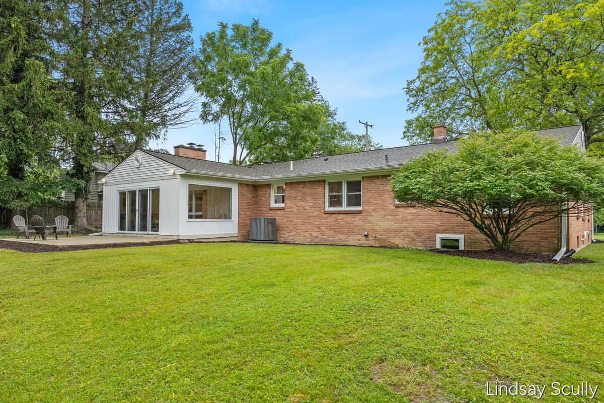 1955 Millbank Street Property Photo 38
