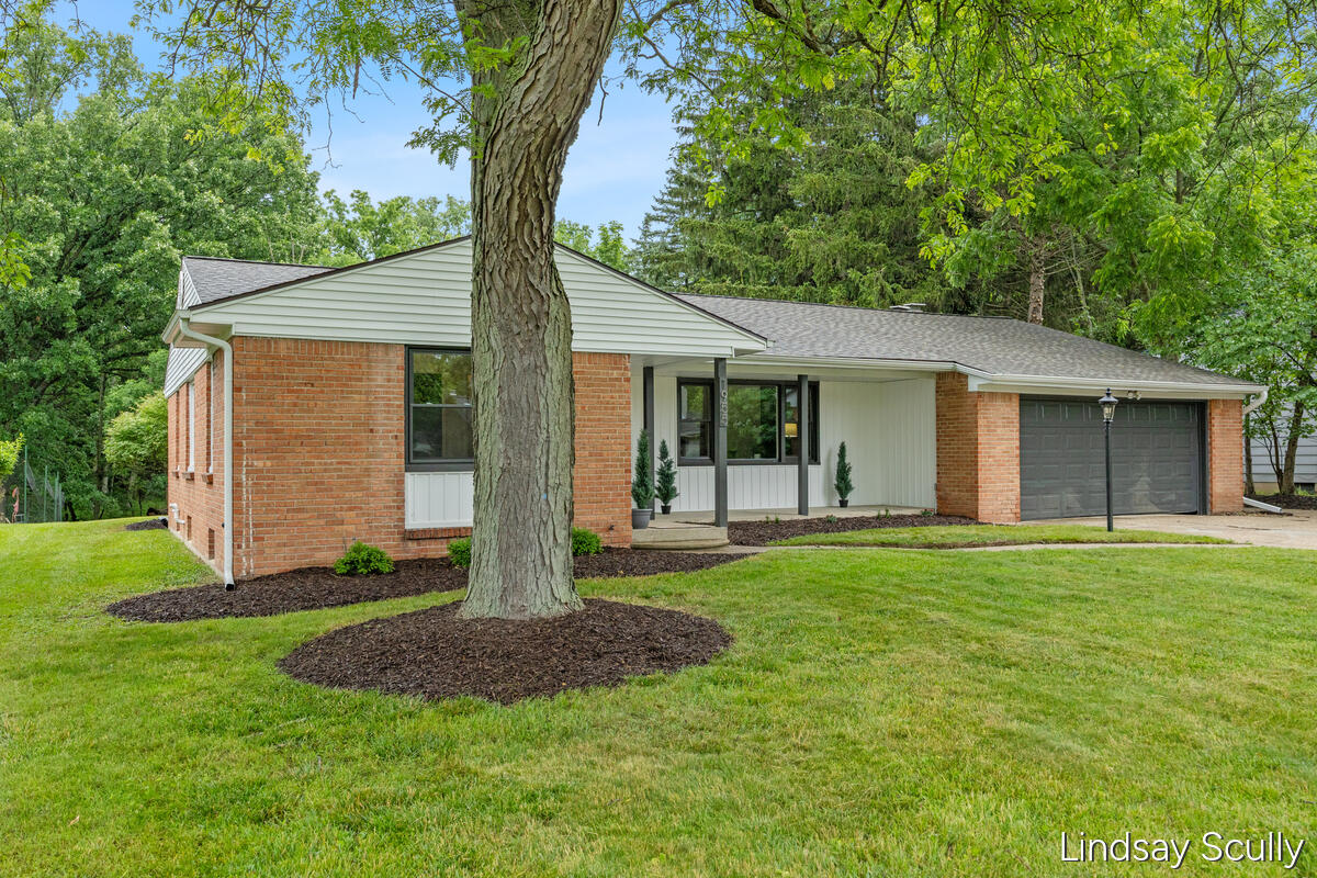 1955 Millbank Street Property Photo 45