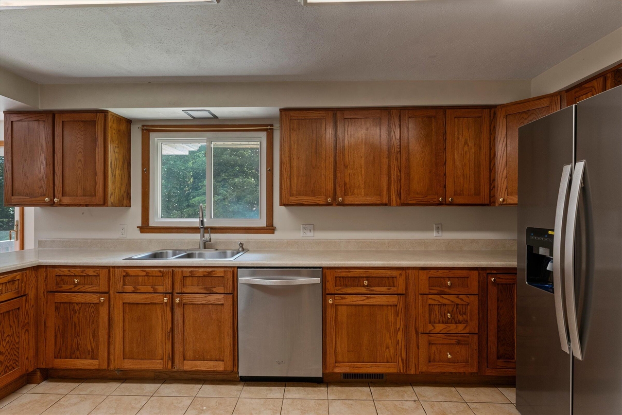8696 Maplewood Drive Property Photo 3