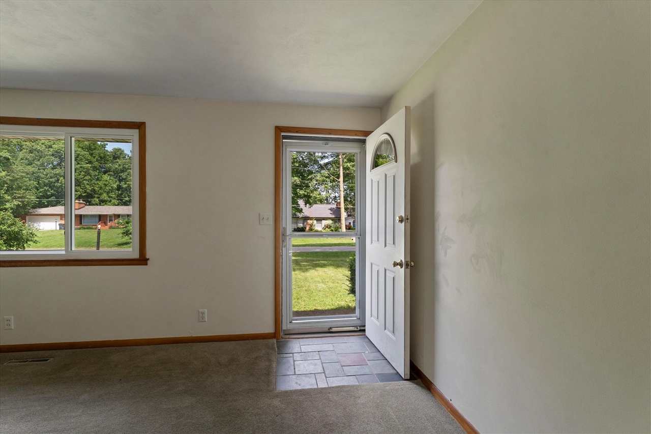 8696 Maplewood Drive Property Photo 11