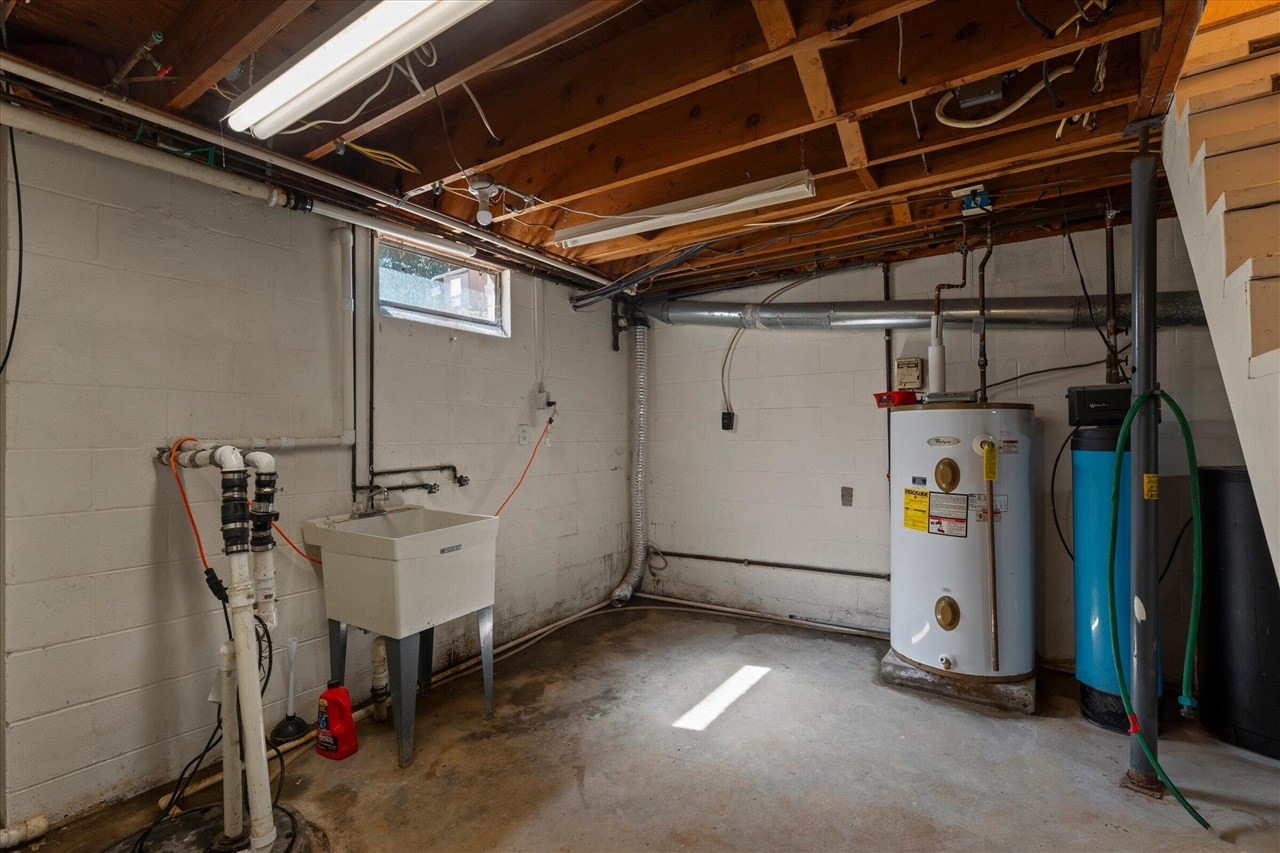 8696 Maplewood Drive Property Photo 30