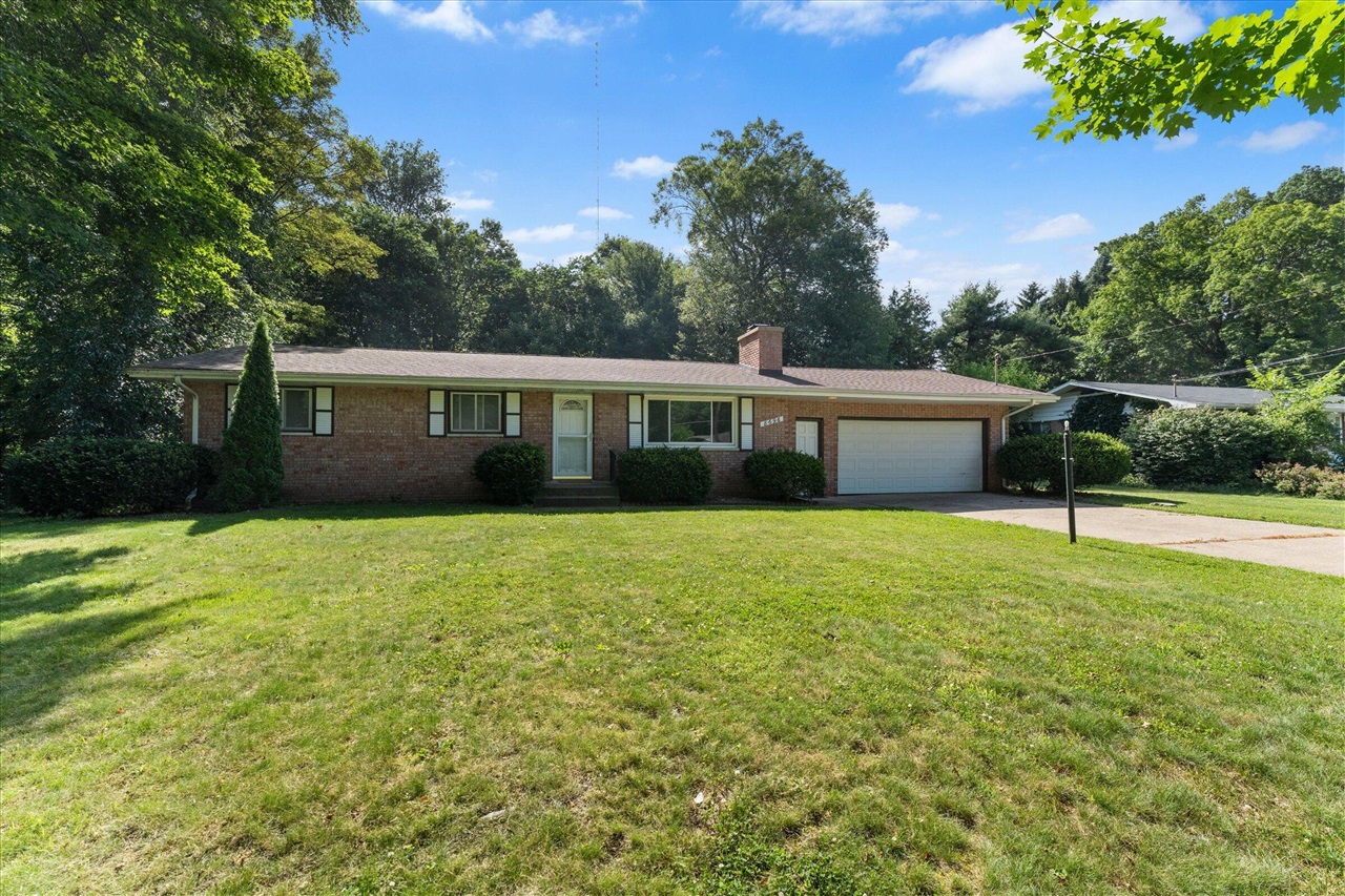 8696 Maplewood Drive Property Photo 39