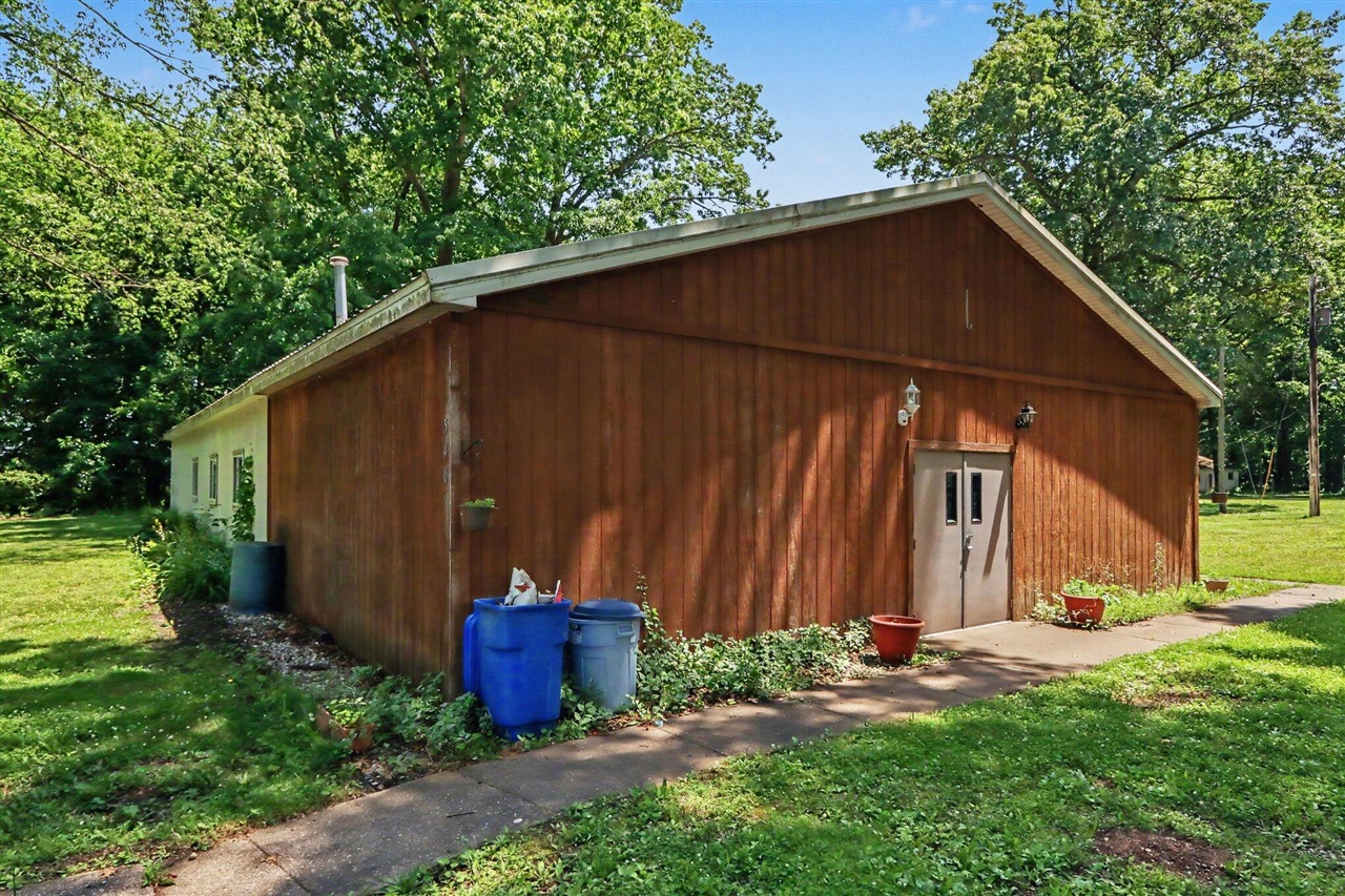 540 Grove Street Property Photo 3