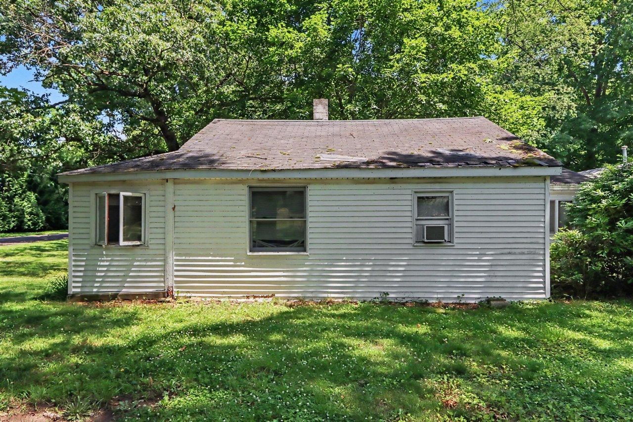 540 Grove Street Property Photo 21