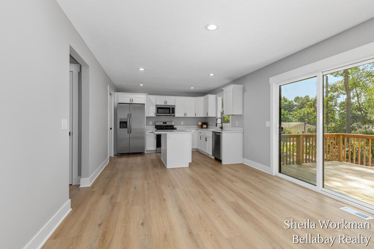 6381 Wood School Road Property Photo 9