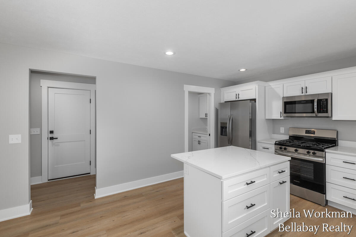 6381 Wood School Road Property Photo 14