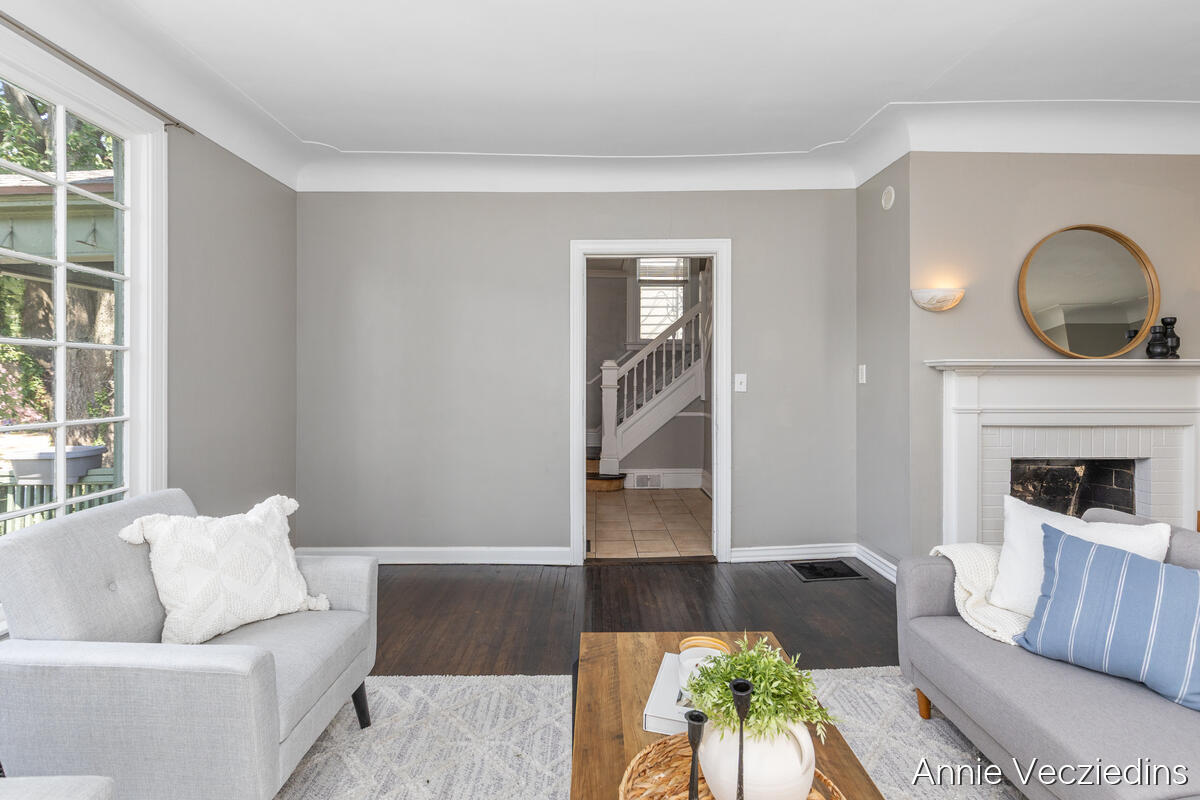262 Hollister Avenue Property Photo 10