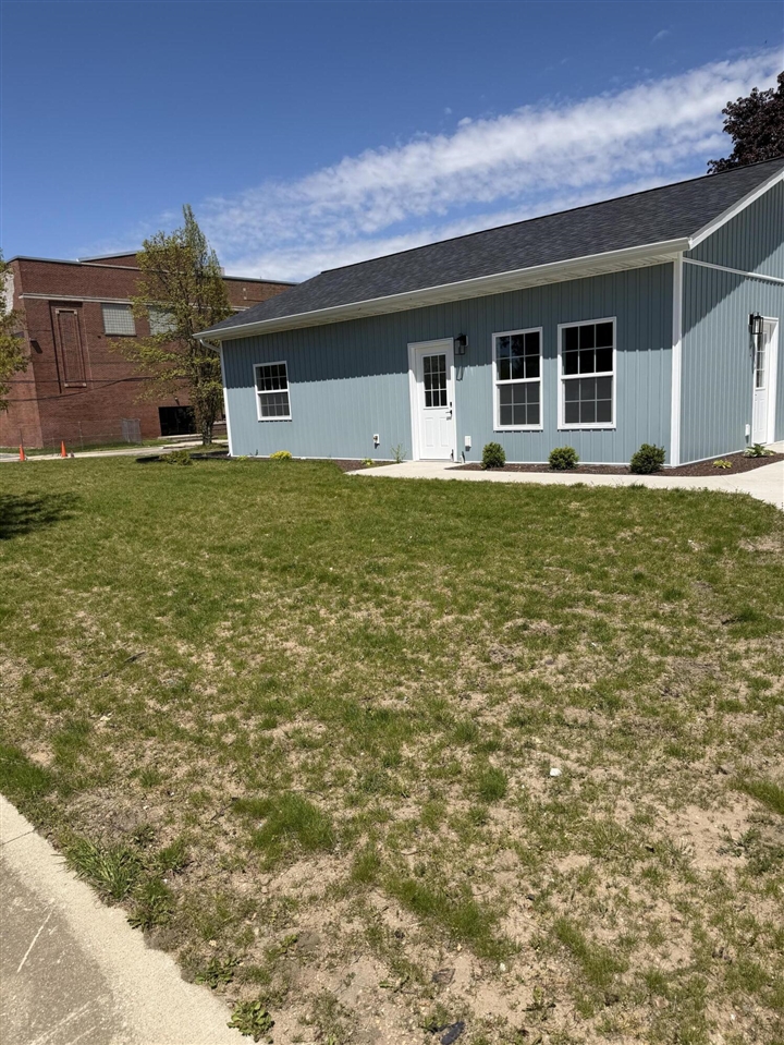 303 Middle Street Property Photo 1