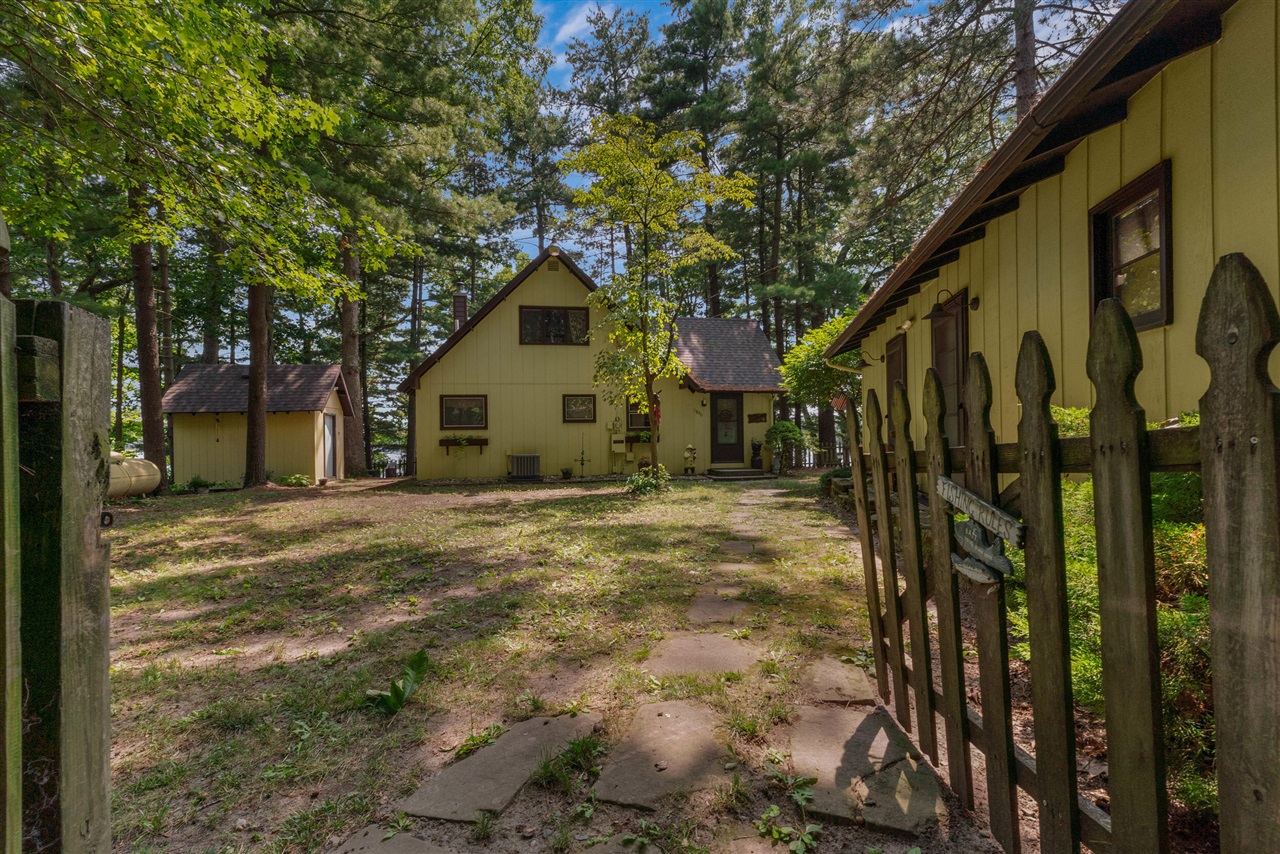 1890 Hemlock Crest Drive Property Photo 13