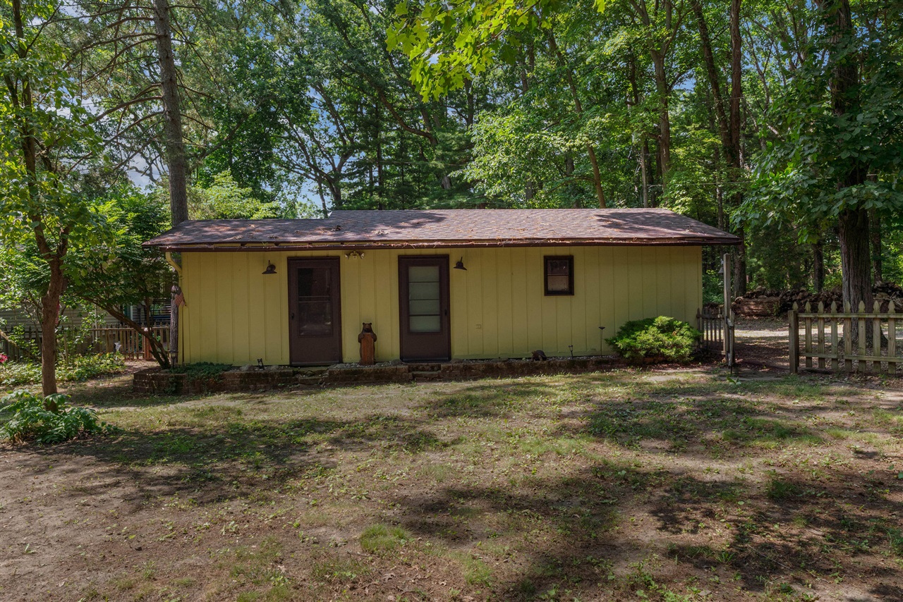 1890 Hemlock Crest Drive Property Photo 16