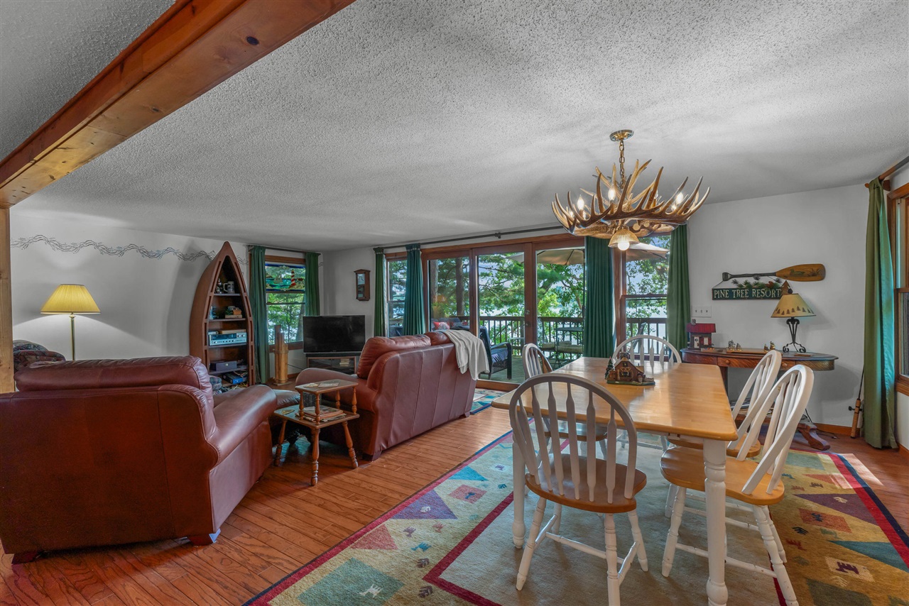 1890 Hemlock Crest Drive Property Photo 38