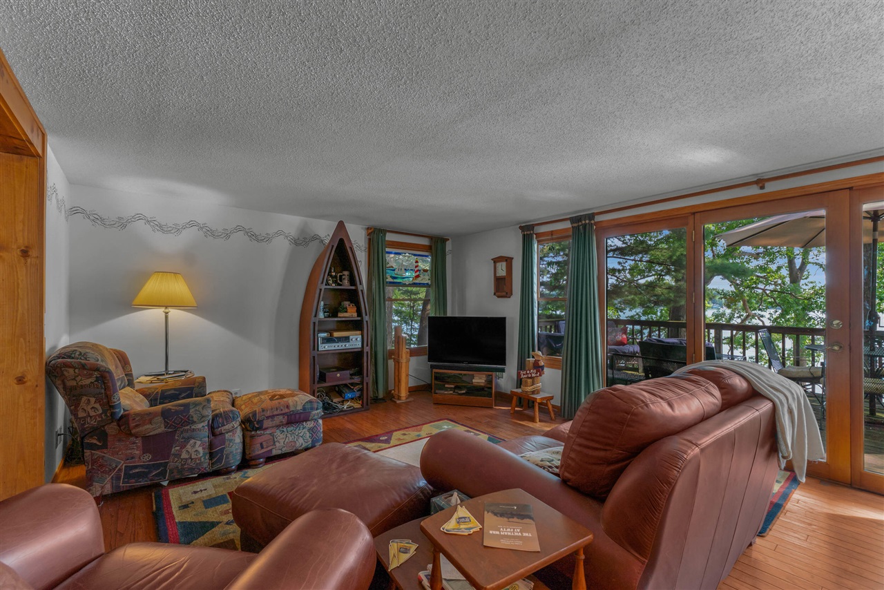 1890 Hemlock Crest Drive Property Photo 39