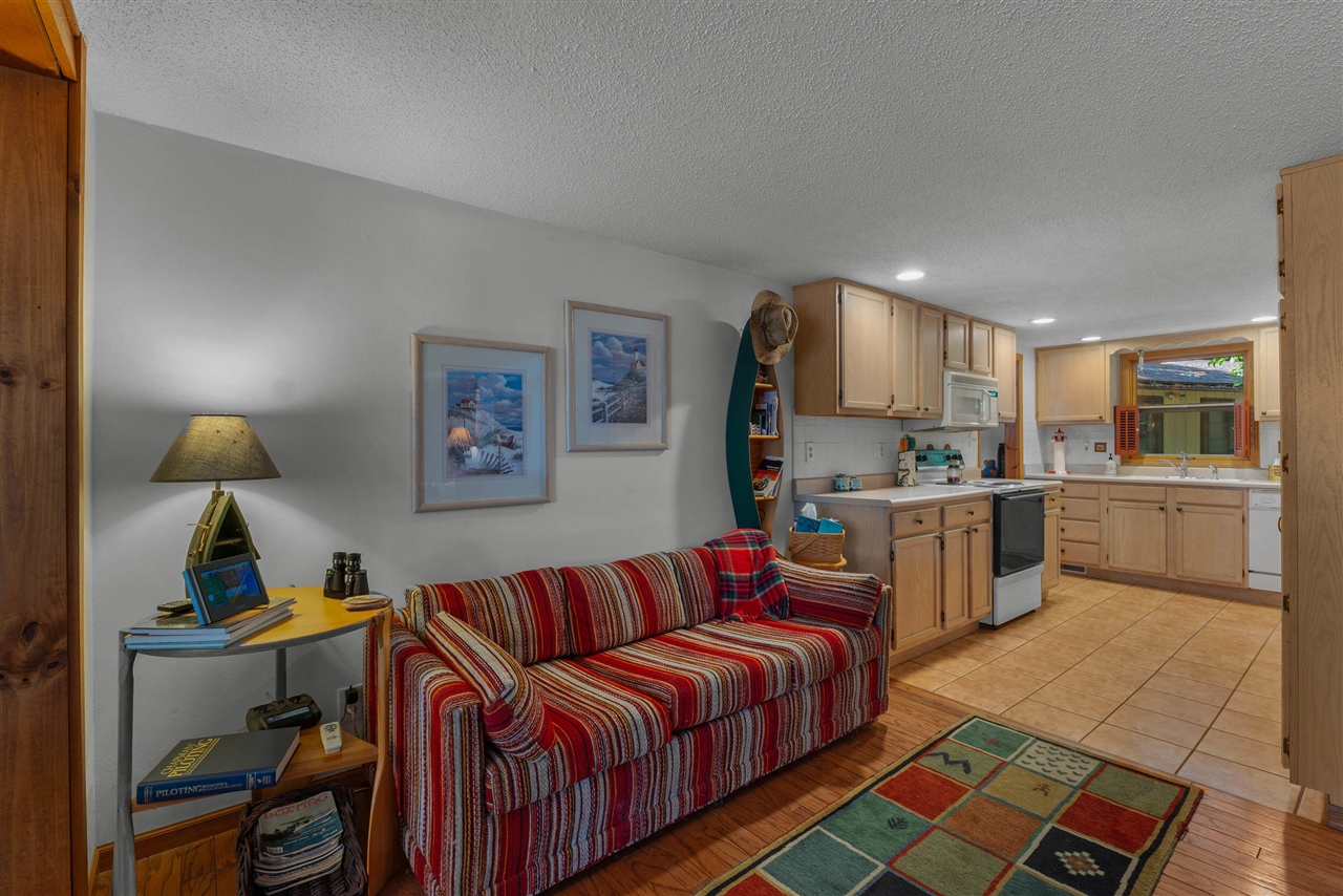 1890 Hemlock Crest Drive Property Photo 43