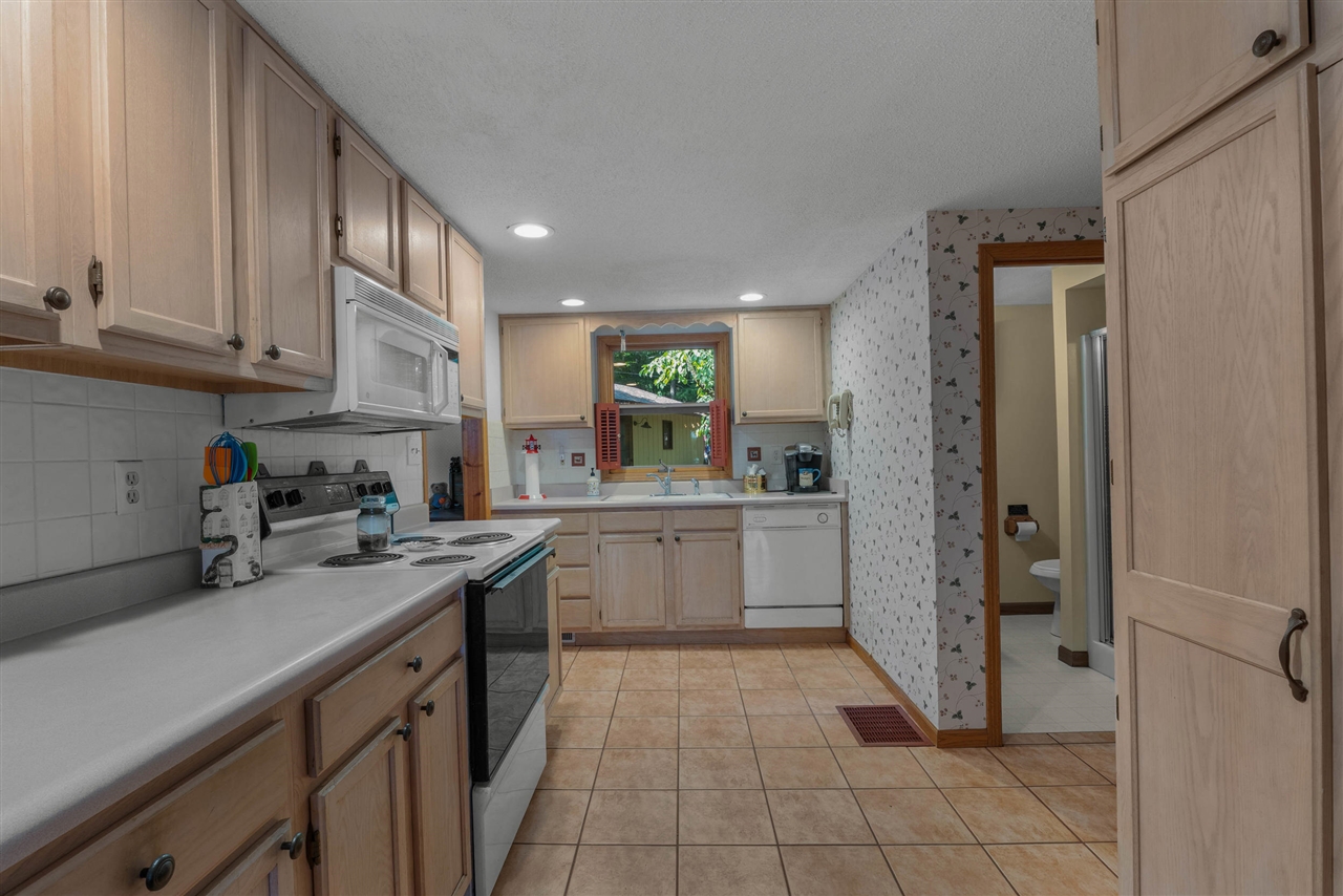 1890 Hemlock Crest Drive Property Photo 44
