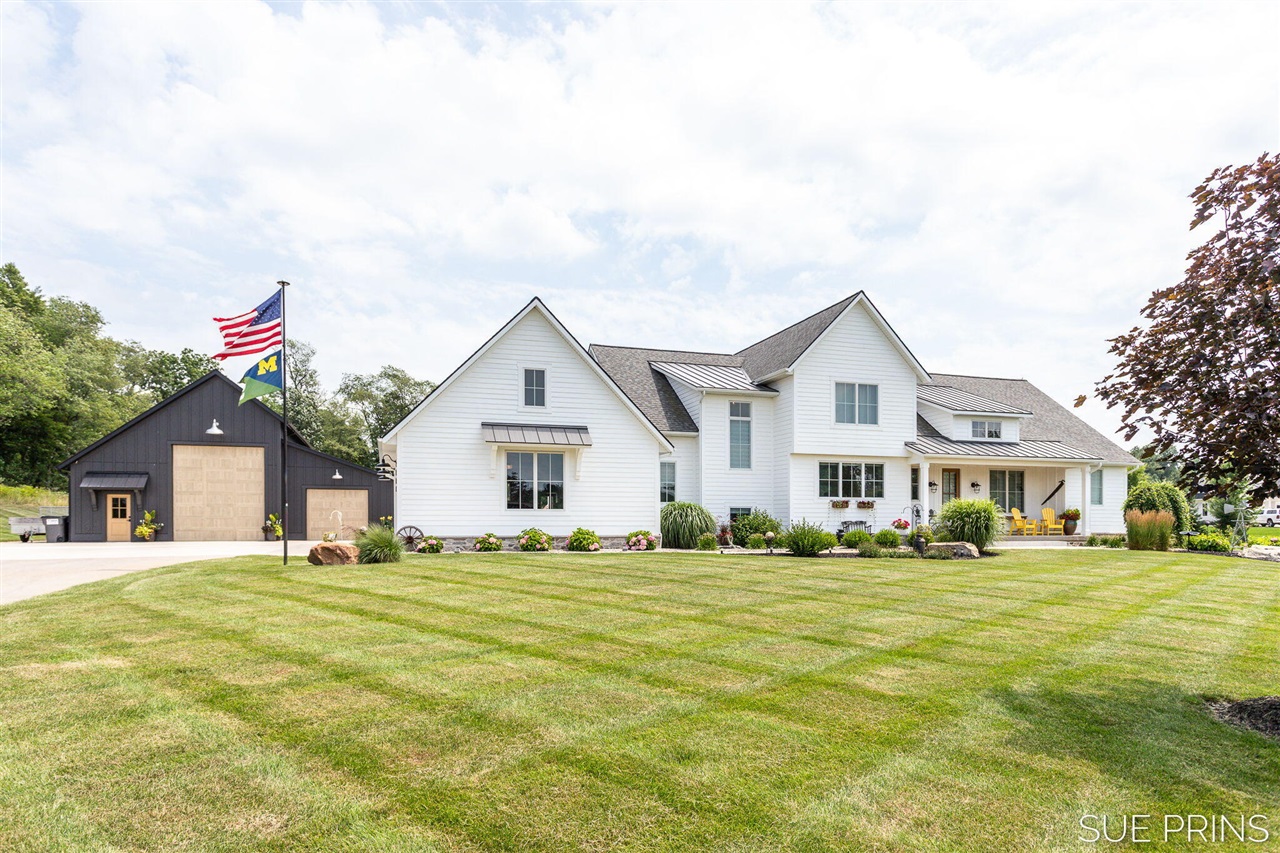 4668 76th Street Property Photo 1