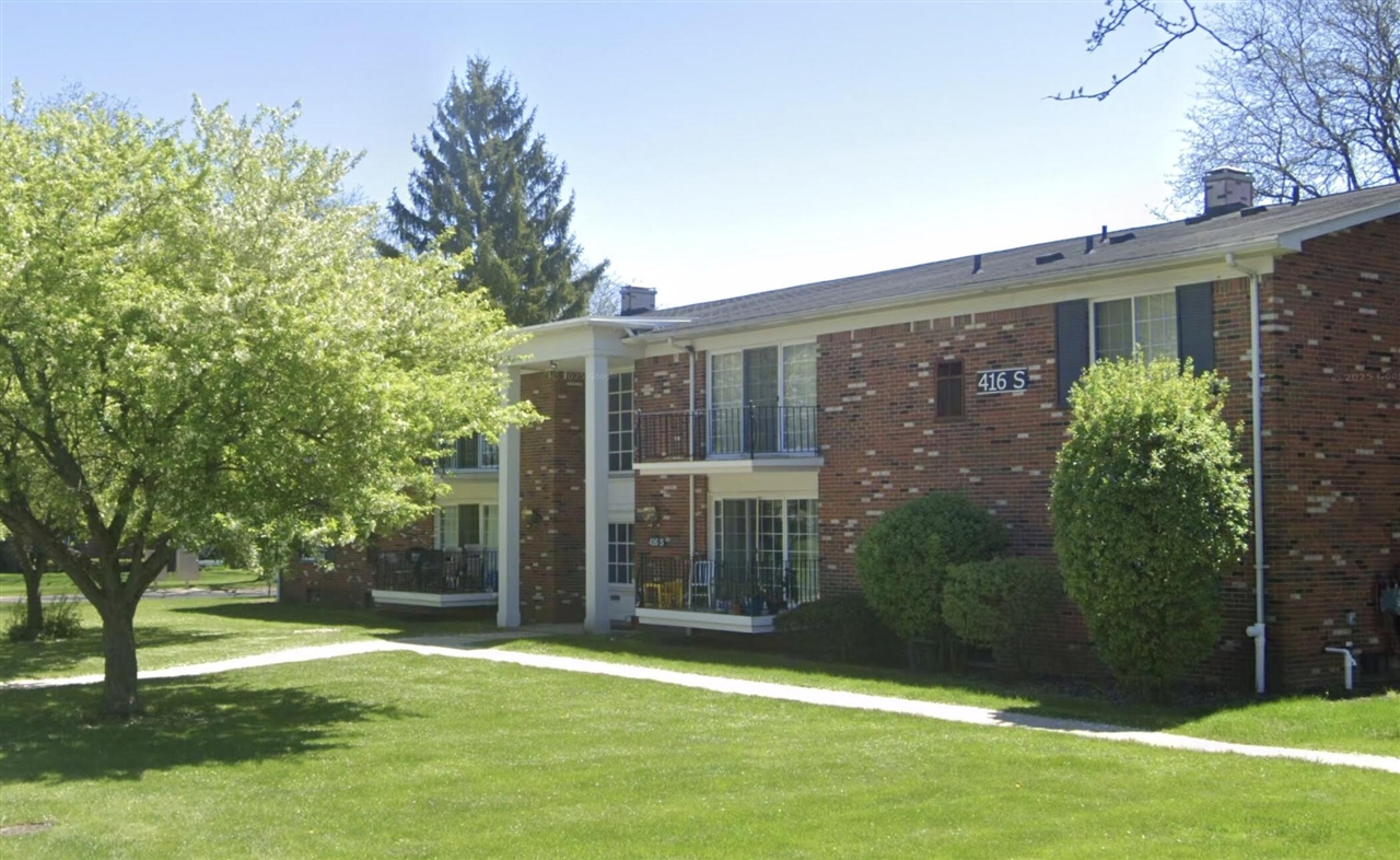 416 S Fox Hills Drive Property Photo 1