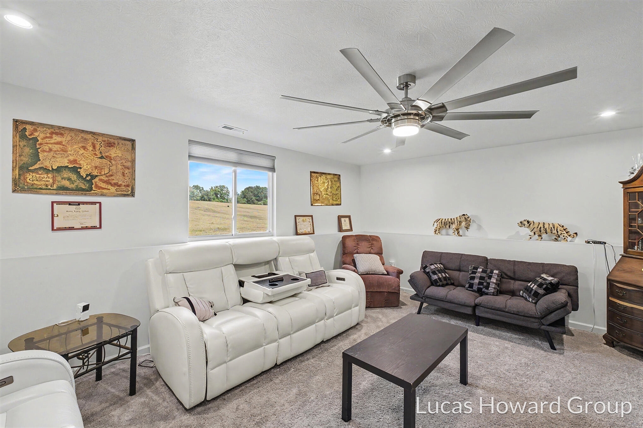 6791 Sydney Street Property Photo 14