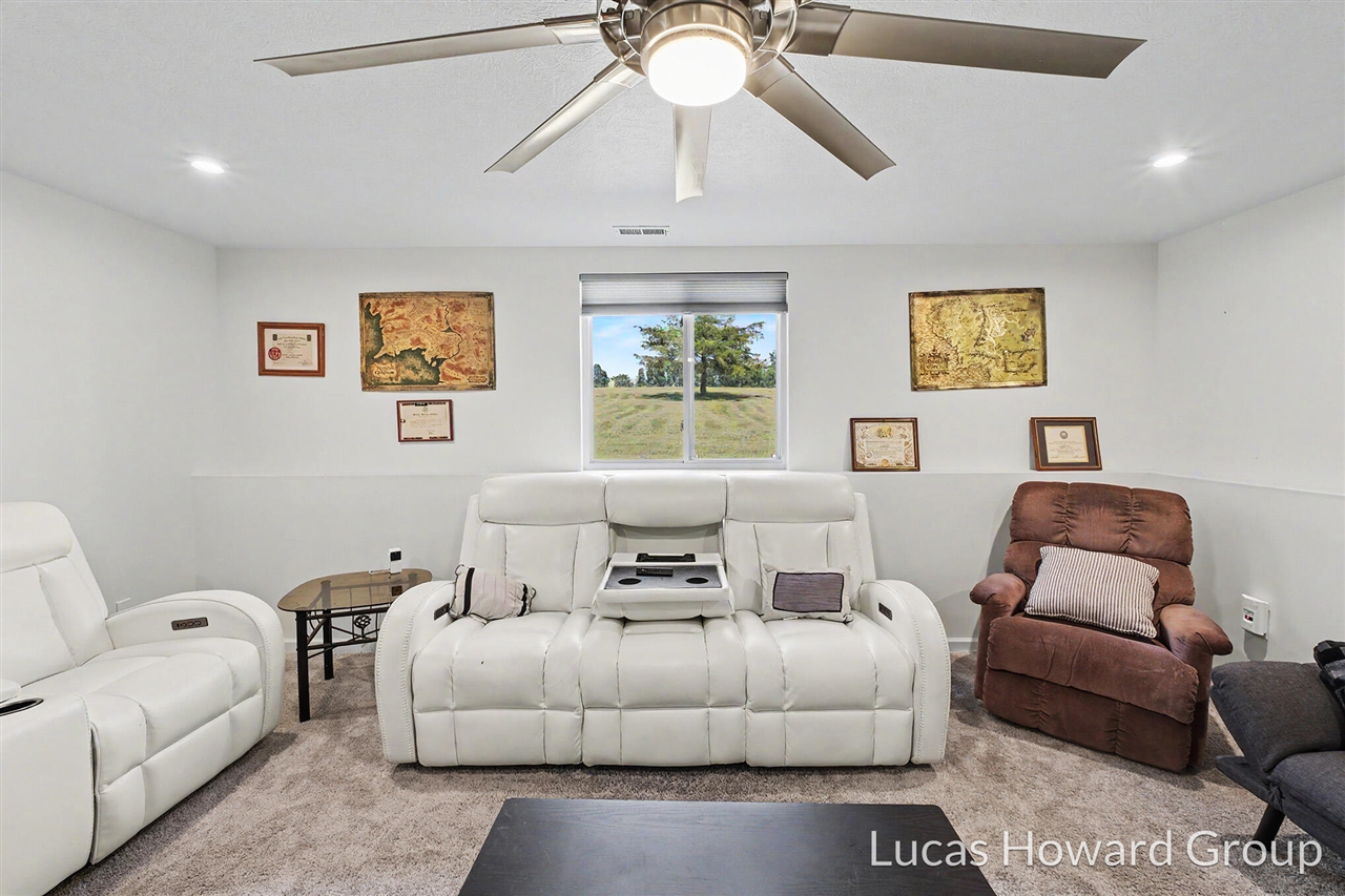 6791 Sydney Street Property Photo 15
