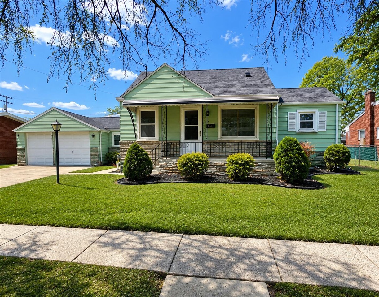 4269 5th Street Property Photo 1