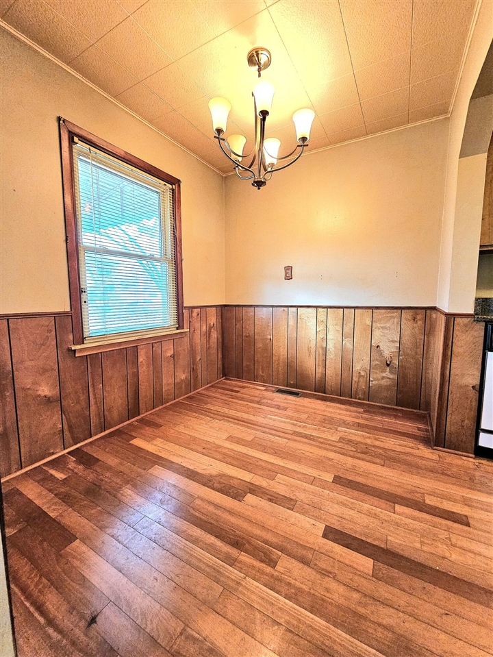 4269 5th Street Property Photo 9