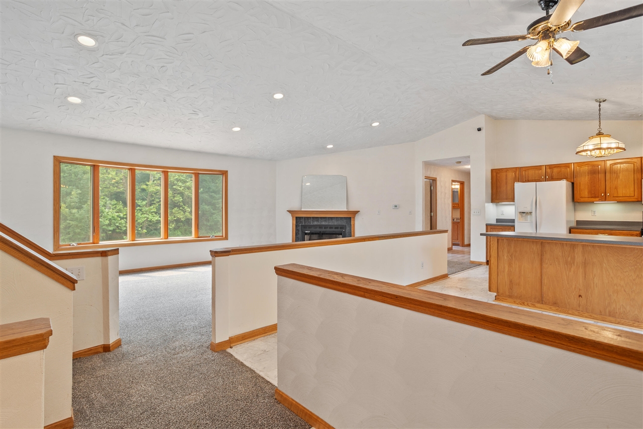 8270 Huff Road Property Photo 2