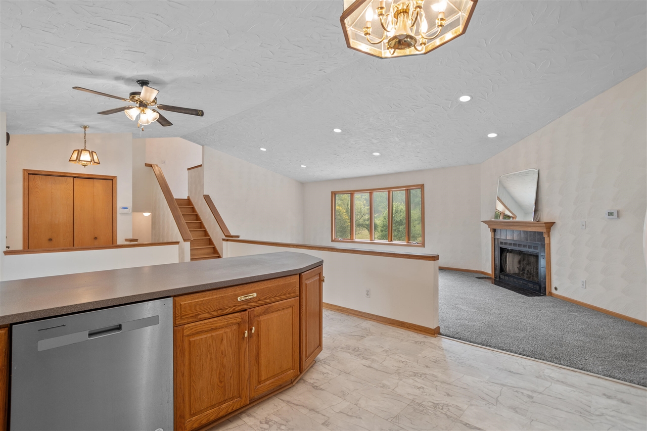 8270 Huff Road Property Photo 7