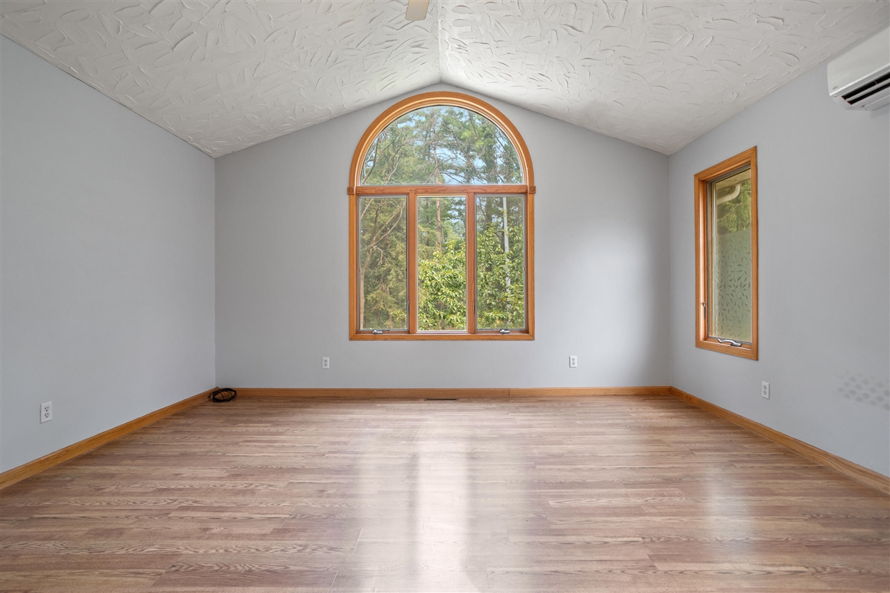 8270 Huff Road Property Photo 13
