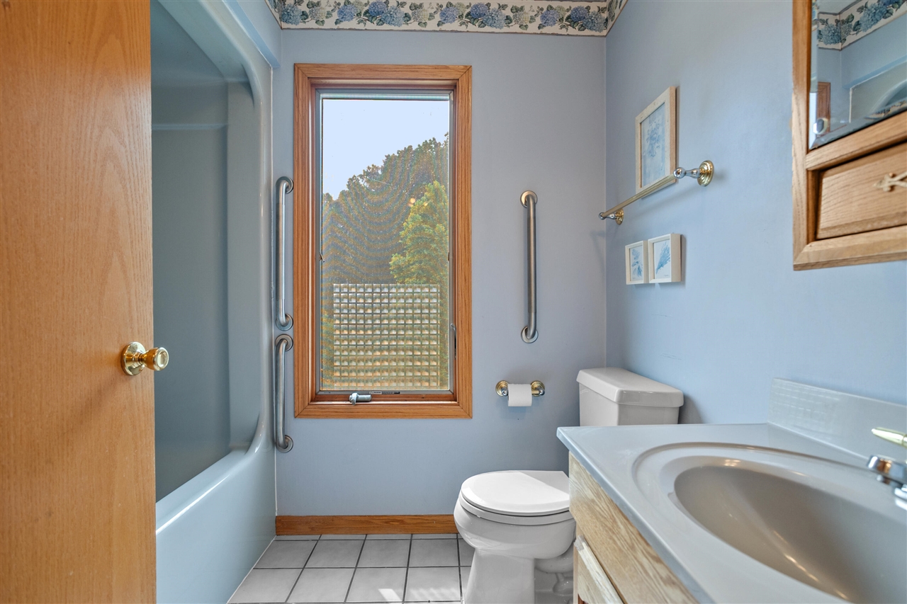 8270 Huff Road Property Photo 16