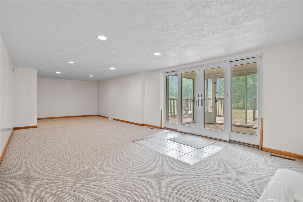 8270 Huff Road Property Photo 23