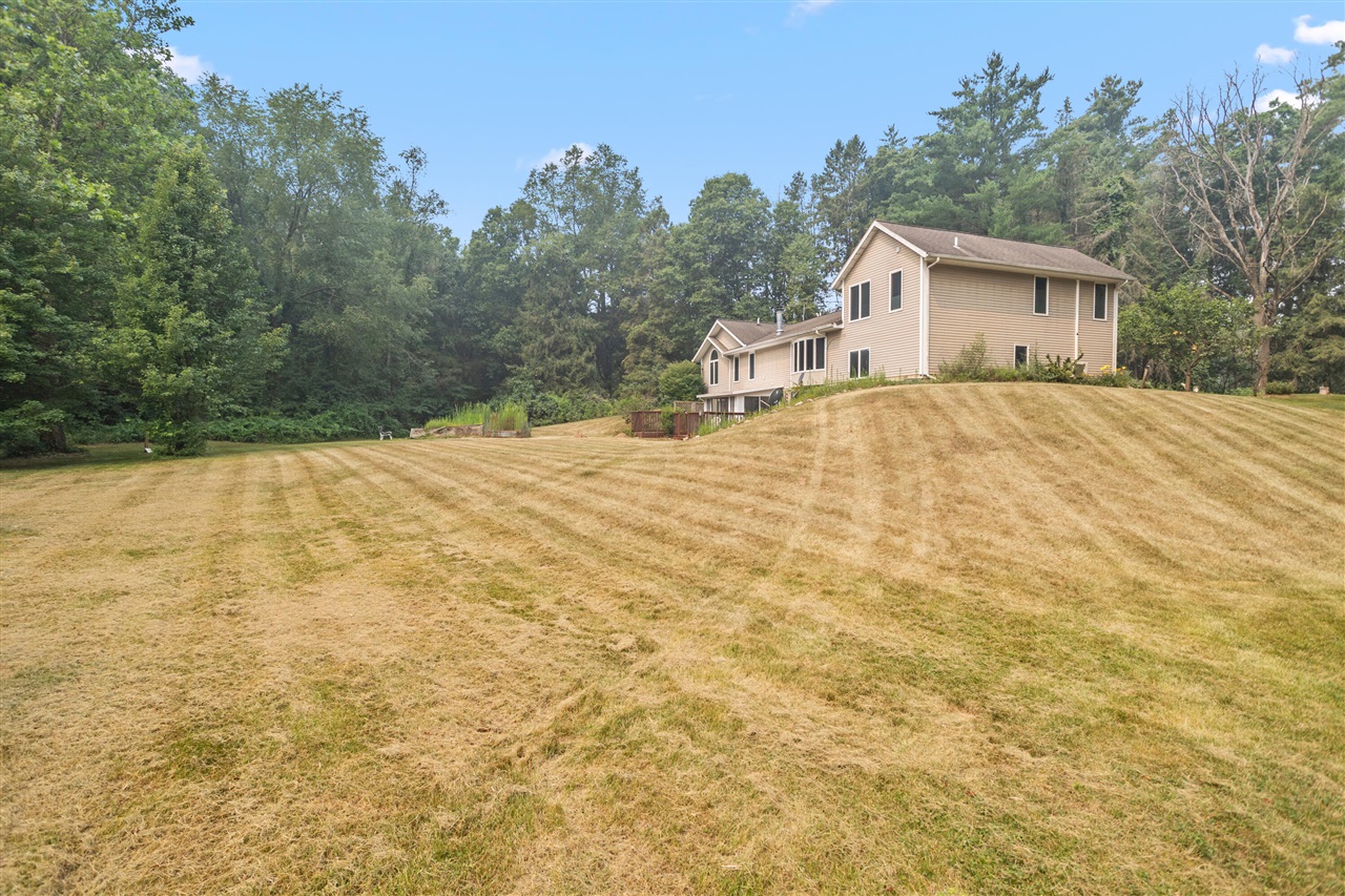 8270 Huff Road Property Photo 28