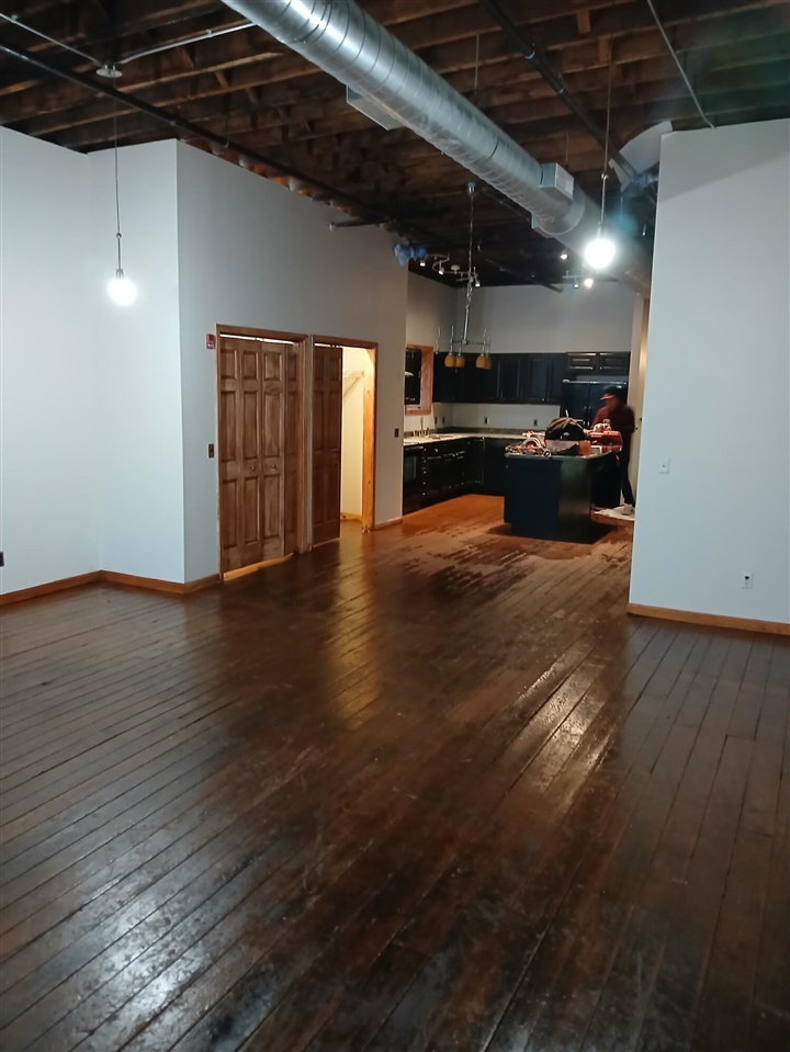 42 W Chicago Street Property Photo 4