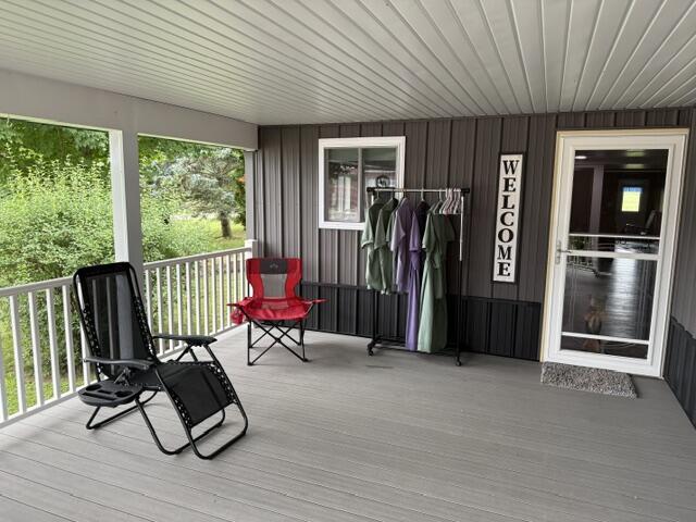 4850 N Bollinger Road Property Photo 7