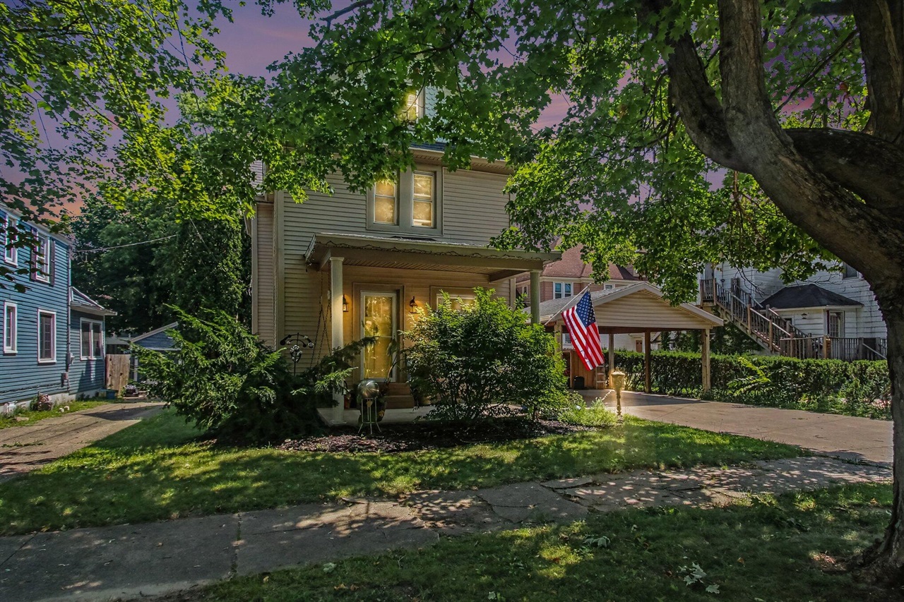 210 Pine Street Property Photo 1