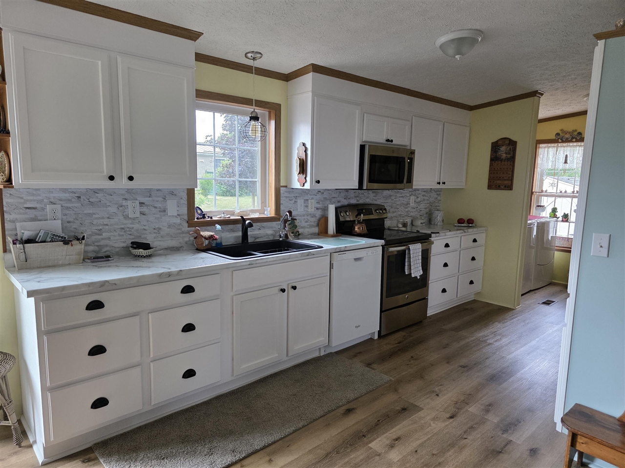 1402 Westwind Lane Property Photo 3