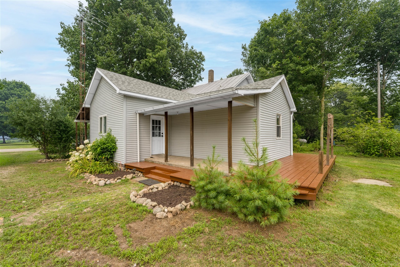 1011 E Copeland Road Property Photo 2